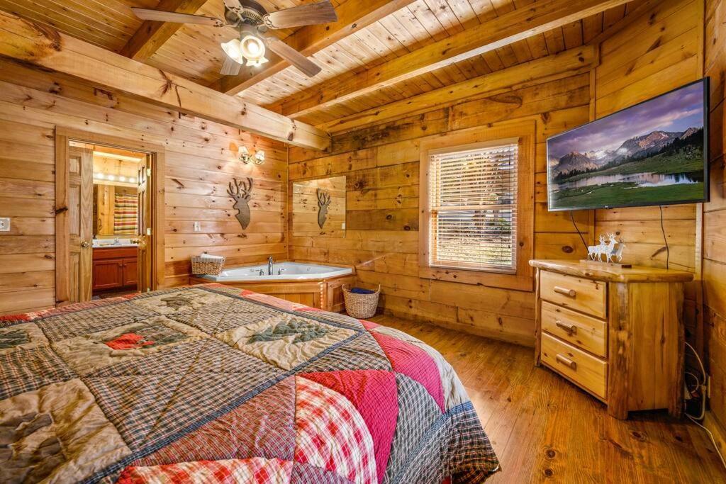 Charming Cabin W/ Hot Tub, Game Room, Top Location Pigeon Forge Εξωτερικό φωτογραφία