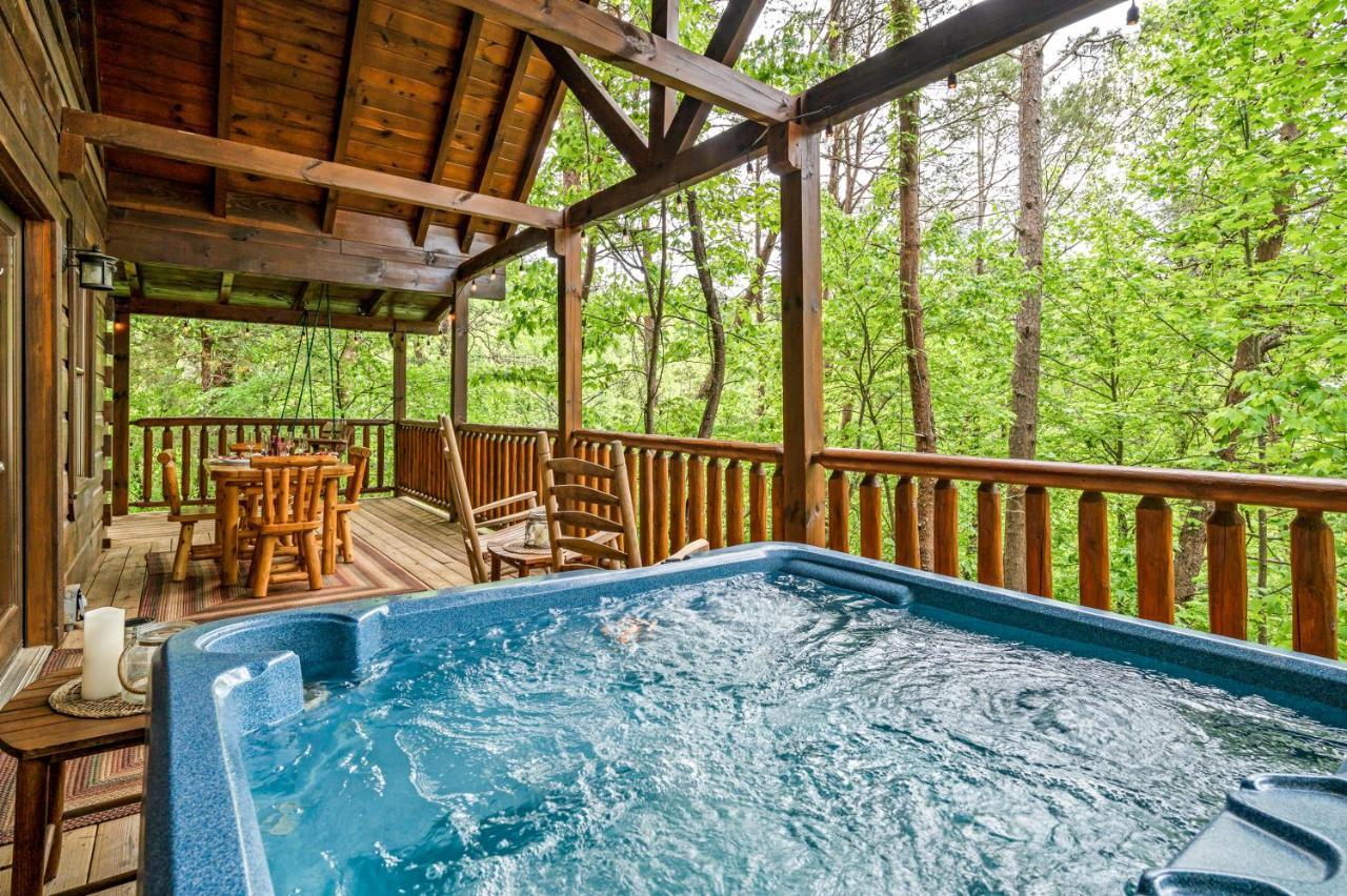 Charming Cabin W/ Hot Tub, Game Room, Top Location Pigeon Forge Εξωτερικό φωτογραφία